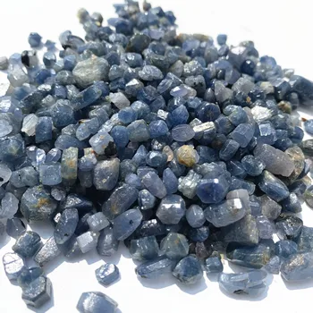 Dabas zilā Safīra akmeņiem Aptuvenu korundu Paraugu Minerālu Dziedinošo