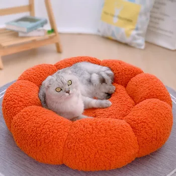 Kaķis Gultas ziemā silts plīša apaļas ziedu kaķis guļ pad ziemas bieza pet gultas