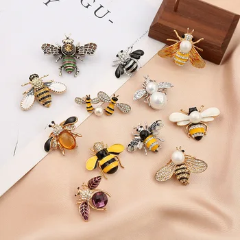 Sievietēm Jaunu Zircon Inkrustēts Rhinestone Bišu Broša Cute Karikatūra Kukaiņu Bišu Imitācija Pērle Ņieburs Sakausējuma Pilienu Eļļas H1357